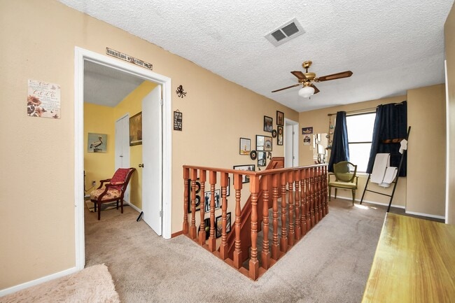 Building Photo - 17018 Water Oak Dr