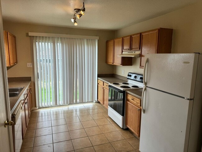 Building Photo - BEAUTIFULLY MAINTAINED  | ONE STORY  |  OPEN CONCEPT  |  GREAT LOCATION: 1604 & SHAENFIELD