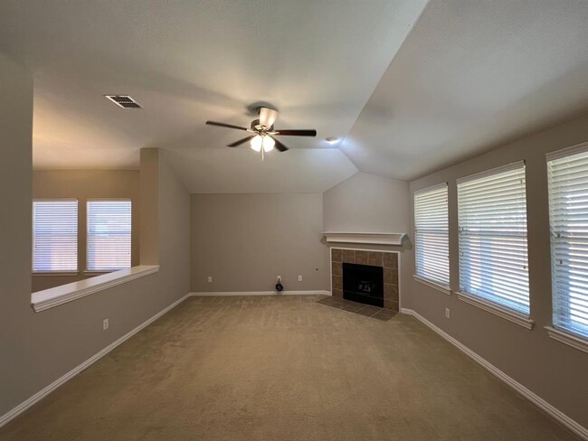 Building Photo - 922 Fulbourne Dr