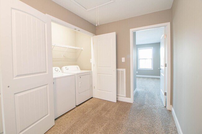 Building Photo - 325-C Landrum Place