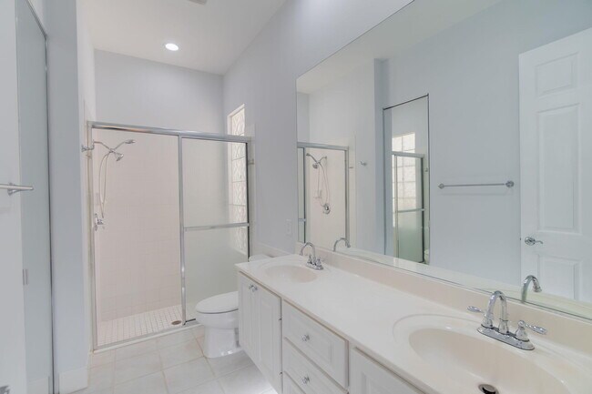 Building Photo - 4786 Blossom Dr