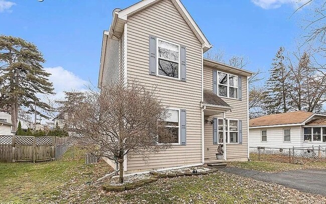 Building Photo - 2941 Beland Ave