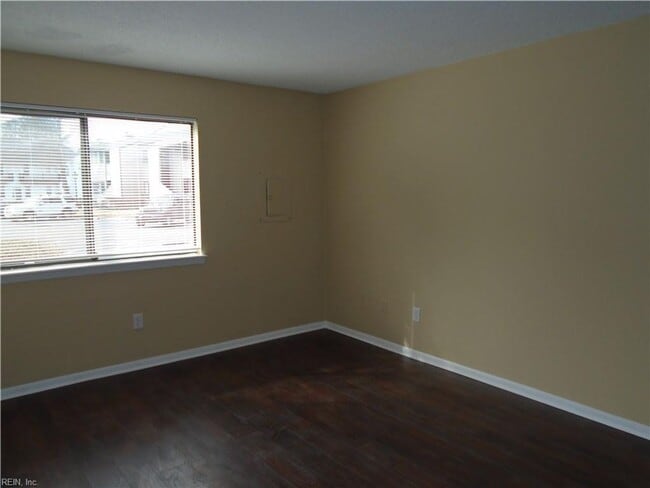 Building Photo - St. Albens Glen