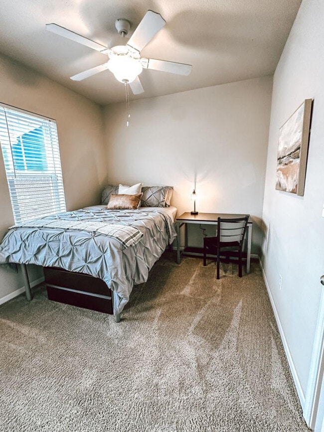 Building Photo - 525 S Patterson Dr