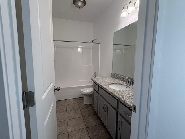 Building Photo - 6354 Upland View Dr
