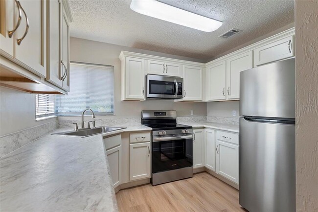 Building Photo - 12 Blairmore Pl