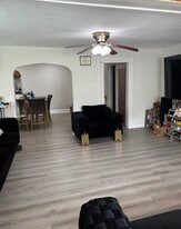 Building Photo - 59 Mozart St