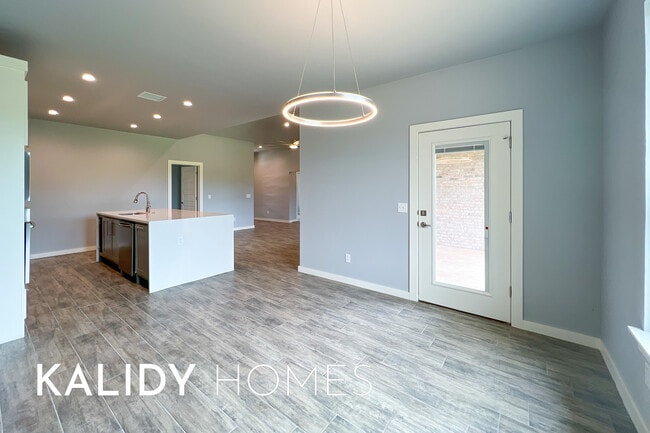 Building Photo - 17859 Salem Rd