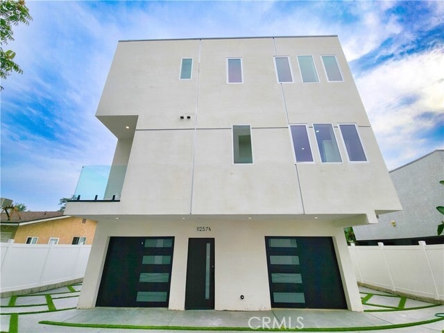 Building Photo - 11255 Tiara St
