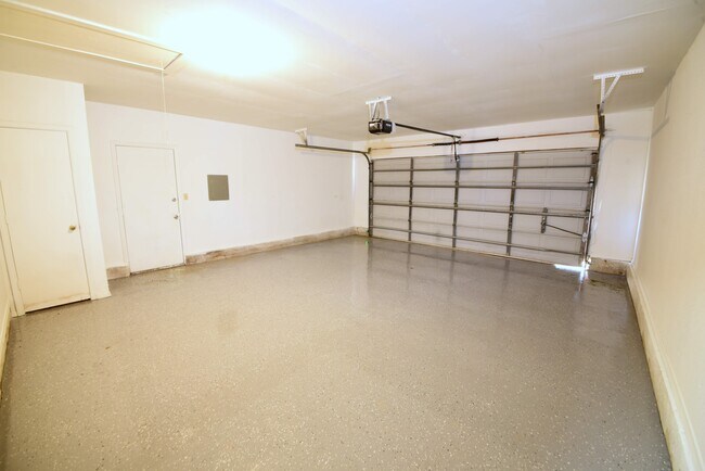 Building Photo - 17603 Santa Fe St