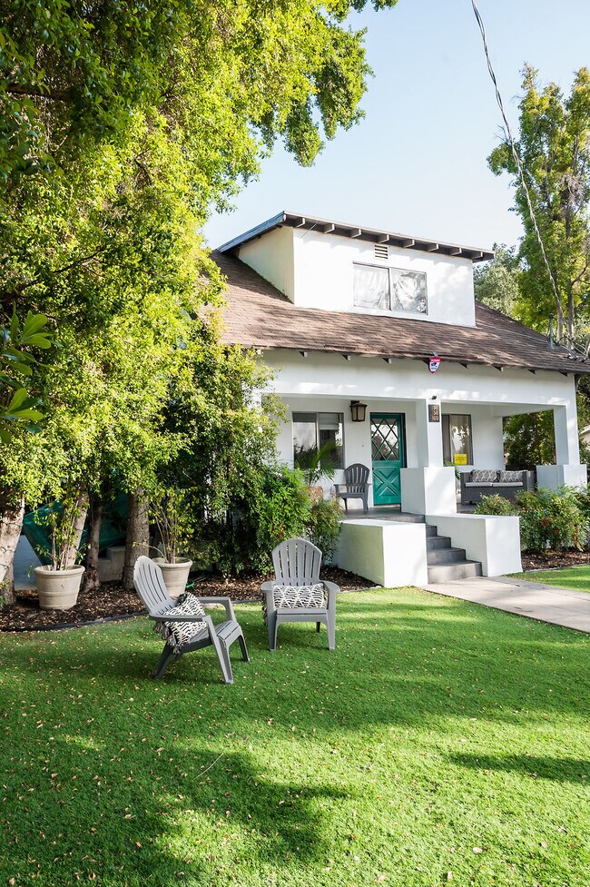 Building Photo - 156 W Peoria St