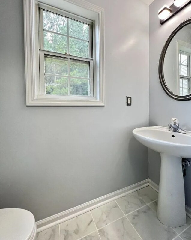 Building Photo - 1060 Grace Dr