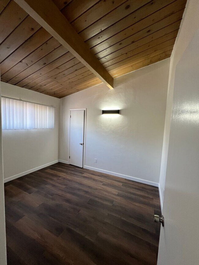 Building Photo - 2753 Buena Vista Ave