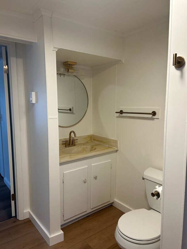 Building Photo - 12635 Williamsport Pike