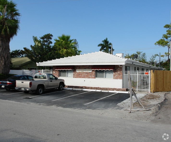 Building Photo - 1219 NE 14th Ave