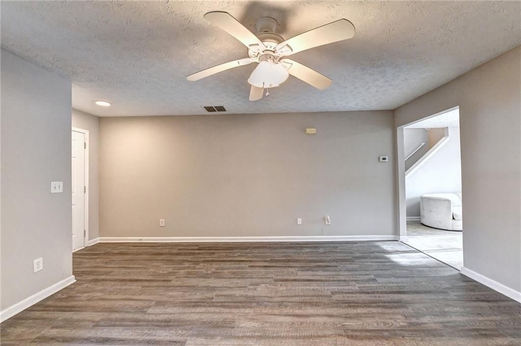 Building Photo - 960 Melrose Park Pl NW