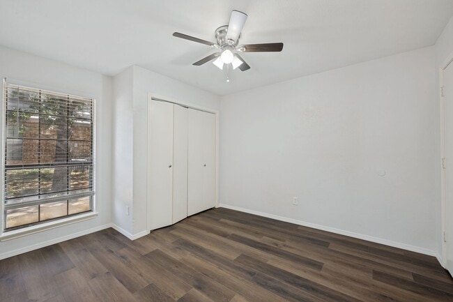 Building Photo - 117 Peachtree Ct