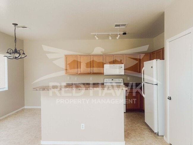 Building Photo - 41232 N Cambria Dr