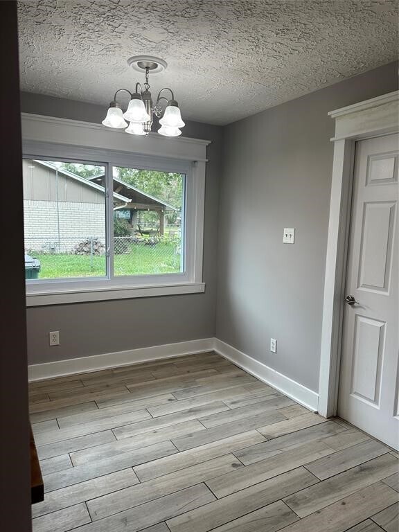 Building Photo - 228 Oak Manor Dr