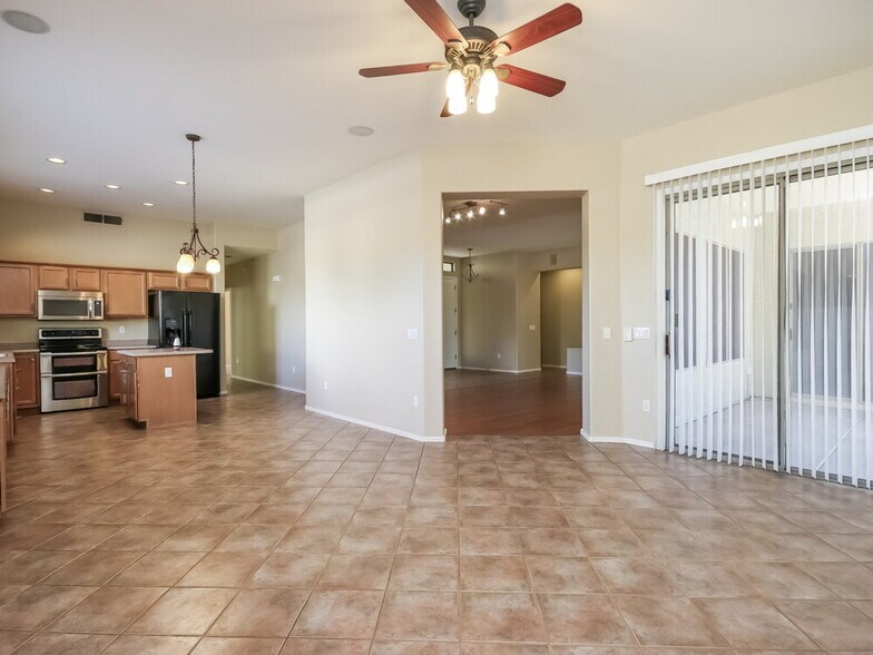 Building Photo - 1714 S Colonial Dr