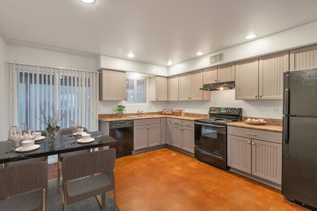 Building Photo - 2342 N 6th Ave