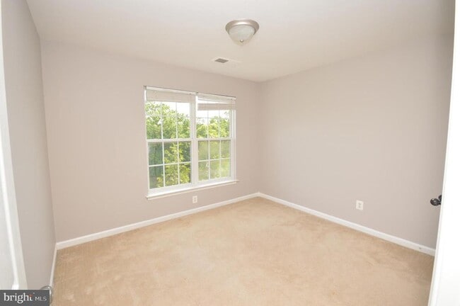 Building Photo - 91 Chaps Ln