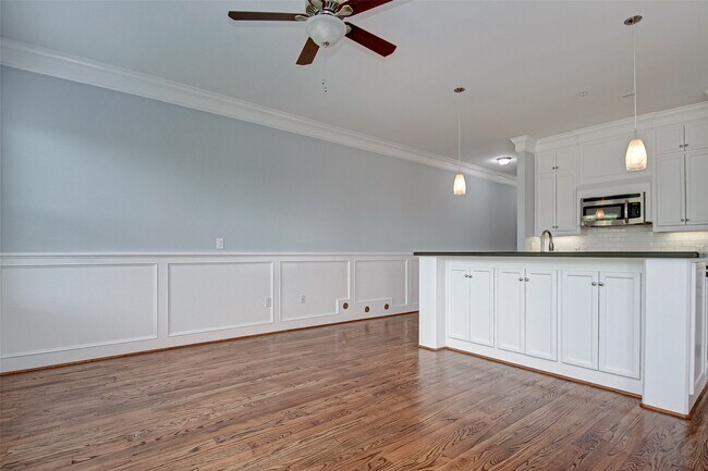 Building Photo - 2802 Morrison St