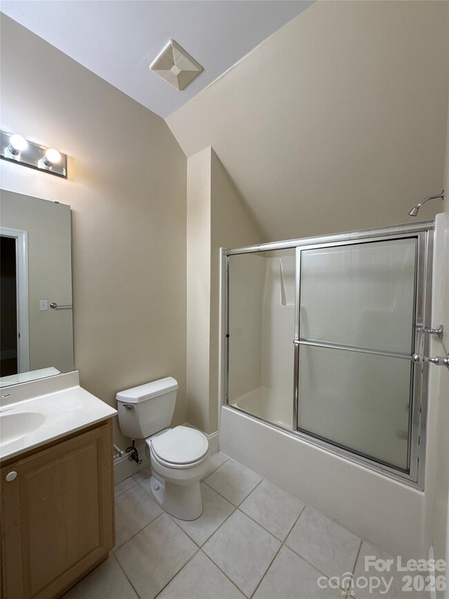 Building Photo - 14009 Thompson Rd