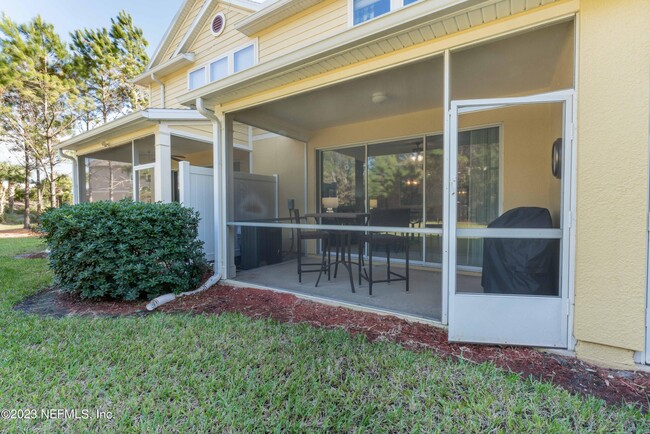 Building Photo - 6867 Roundleaf Dr
