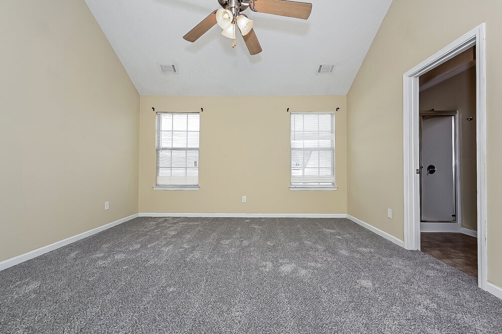Building Photo - 7420 Garnet Dr