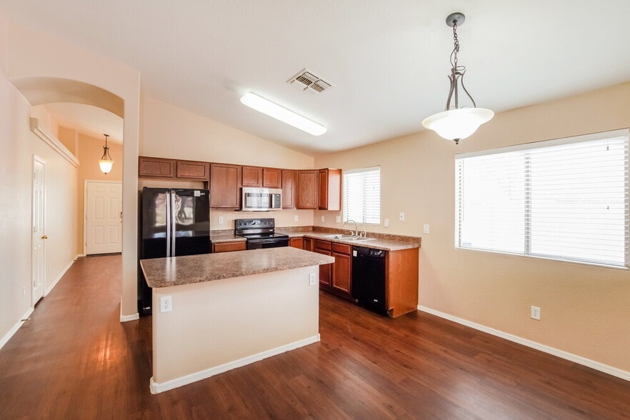 Building Photo - 21818 W Sonora St