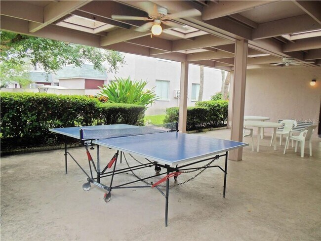 Building Photo - Spacious 2brm 1.5ba Condo in The Villas of...