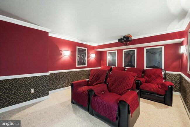 Building Photo - 7517 Lindberg Dr