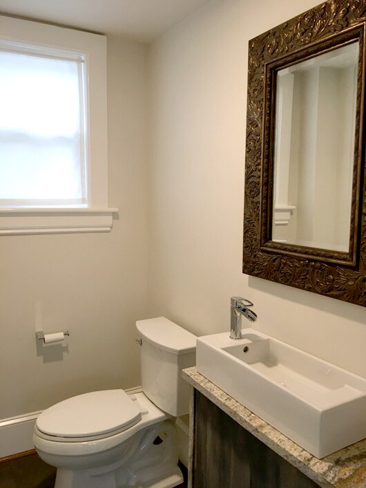 1st floor Powder Room - 442 Walnut Ave SE