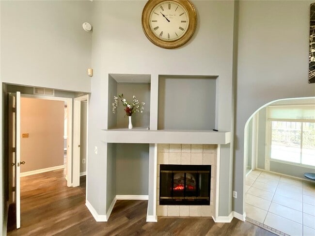 Building Photo - 2913 Longbrooke Way