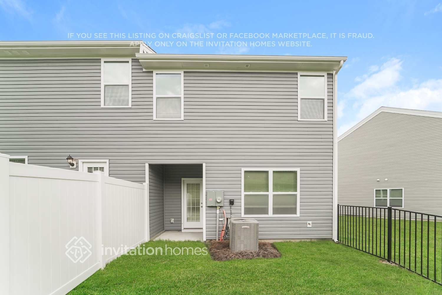 Building Photo - 11755 Brier Vlg Ln