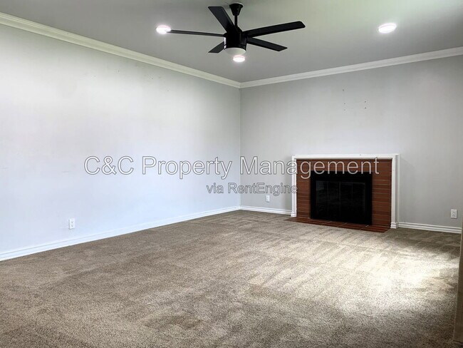 Building Photo - 21925 Vernetti Way