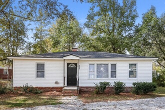 Building Photo - 153 Stratton Dr