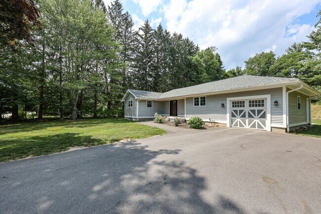 Primary Photo - 49 N Amherst Rd