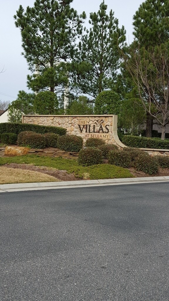 Building Photo - The Villas at Bellamy