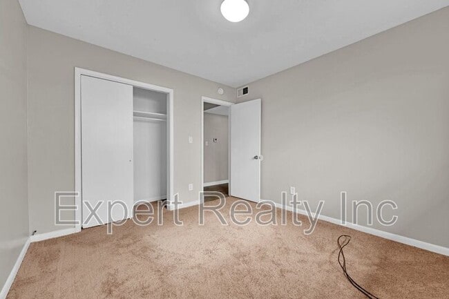 Building Photo - 3221 Avenue S