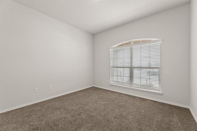 Building Photo - 108 Pivot Dr