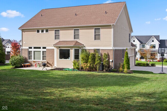 Building Photo - 10599 Geist View Dr