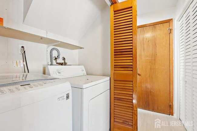 Building Photo - 3 Stafford Dr