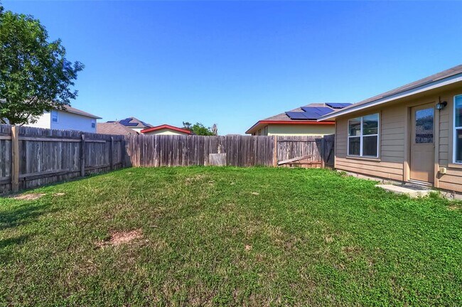 Building Photo - 3308 Barksdale Dr