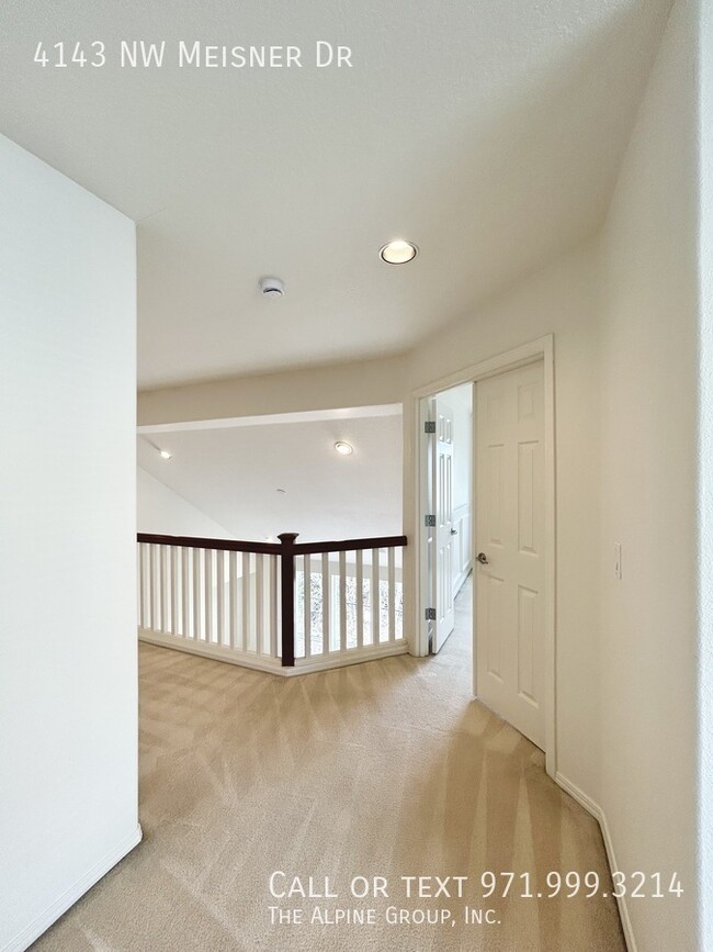 Building Photo - 4143 NW Meisner Dr