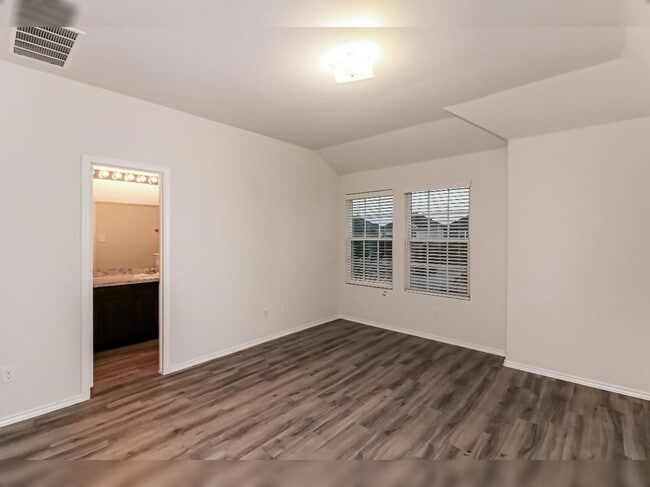 Building Photo - 16906 Andrew Nook Ln