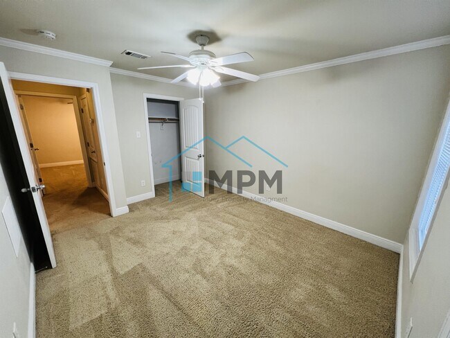 Building Photo - 1114 Otis St