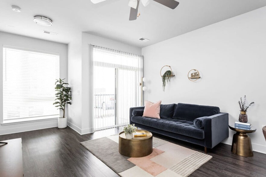 Building Photo - 8510 Westfield Blvd