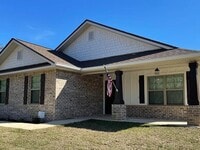 Building Photo - 3183 Live Oak St